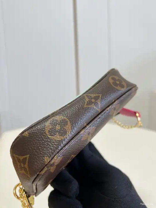 Cheap VUITTON MINI ACCESSOIRES LOUIS POCHETTE 0509